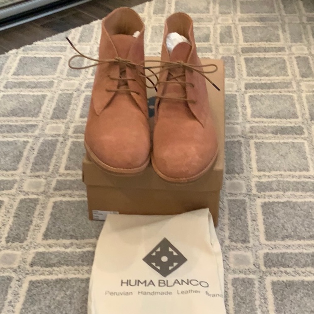 Huma Blanco Suede Boots
